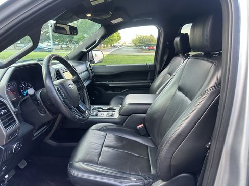 Used 2020 Ford Expedition Max XLT w/ Equipment Group 202A AWD/4WD image 22