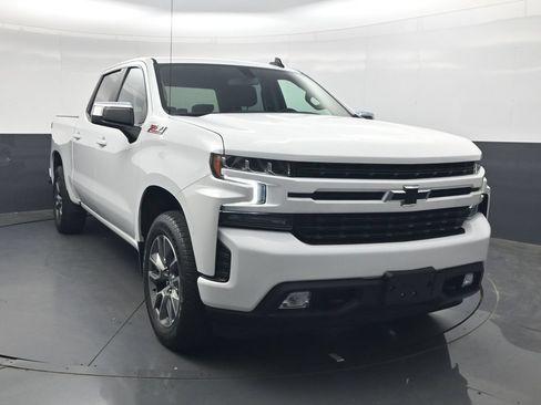 Used 2022 Chevrolet Silverado 1500 RST w/ Z71 Off-Road Package AWD/4WD image 2