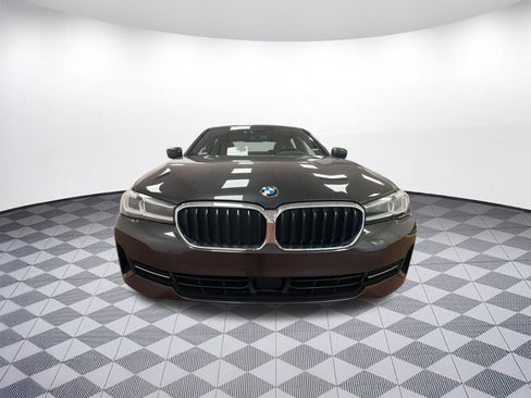 Certified 2023 BMW 530i xDrive w/ Premium Package image 5