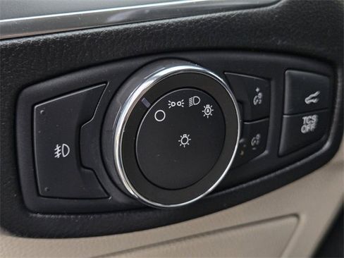 Used 2022 Ford Edge Titanium image 21