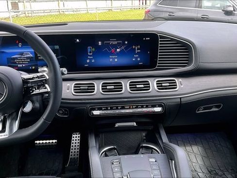 Certified 2025 Mercedes-Benz GLE 53 AMG 4MATIC image 6