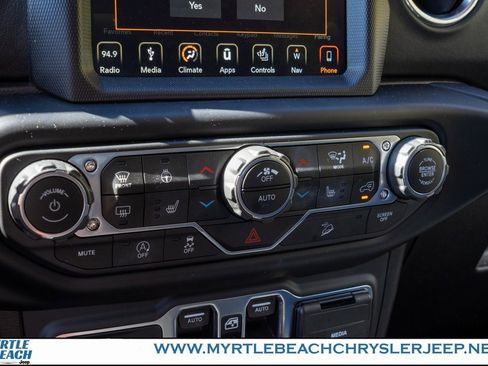 Certified 2019 Jeep Wrangler Unlimited Sahara image 22