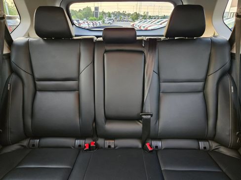 Used 2024 Nissan Rogue SL FWD image 13