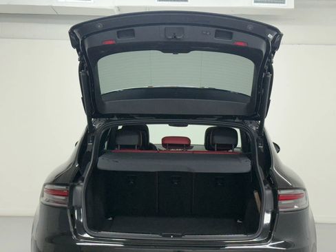 Used 2019 Porsche Macan image 34