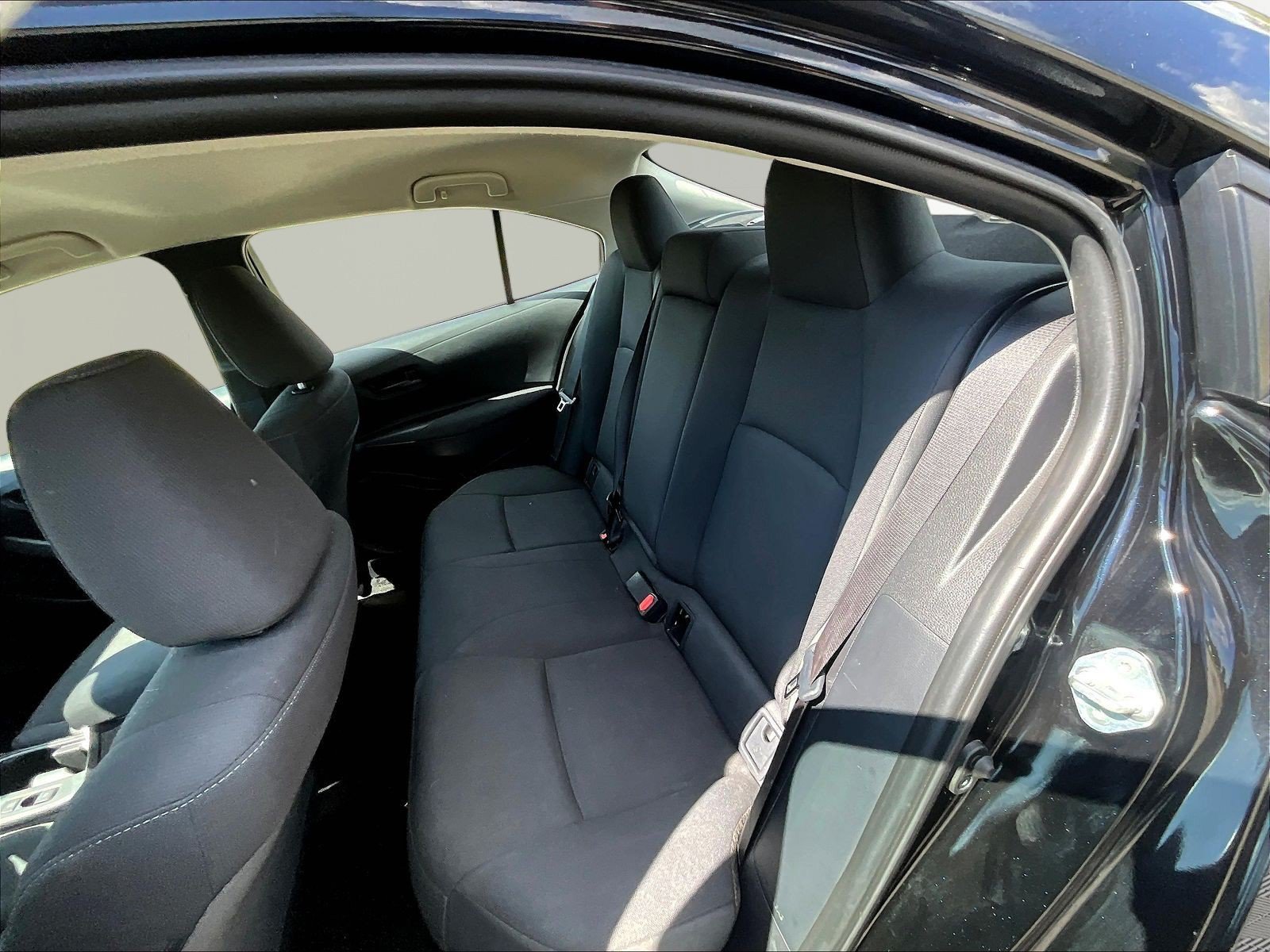 Used 2025 Toyota Corolla LE FWD image 22