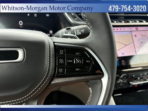 Used 2023 Jeep Grand Cherokee Overland w/ Luxury Tech Group IV AWD/4WD image 18