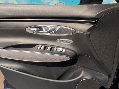 Used 2023 Genesis GV70 2.5T w/ Advanced Package image 14