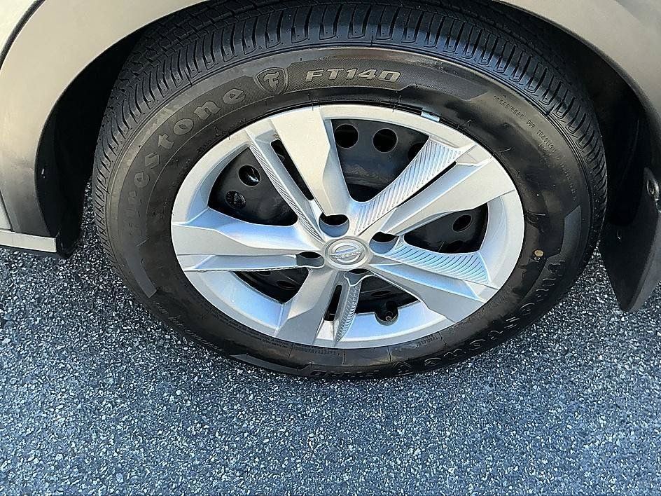 Certified 2025 Nissan Kicks Play S FWD image 10