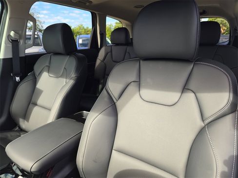 New 2025 Kia Telluride S image 21