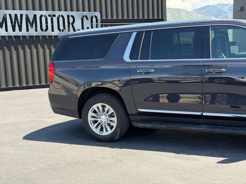 Used 2024 GMC Yukon XL SLT AWD/4WD image 4