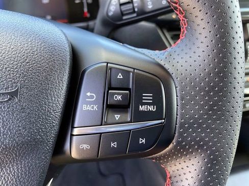 Used 2025 Ford Escape ST-Line w/ Tech Pack #1 AWD/4WD image 16