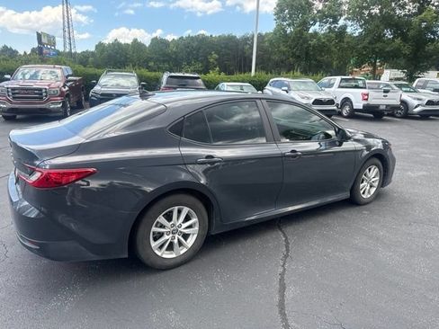 Used 2025 Toyota Camry LE FWD image 7