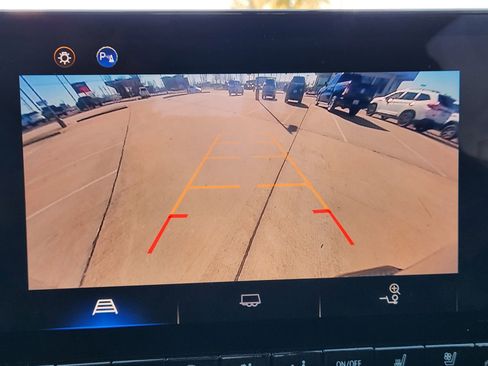 Used 2024 Chevrolet Colorado Z71 w/ Z71 Convenience Package 2 image 18