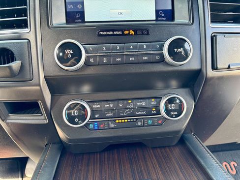 Used 2021 Ford Expedition Max King Ranch AWD/4WD image 32