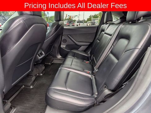 Used 2022 Tesla Model Y Long Range AWD/4WD image 14