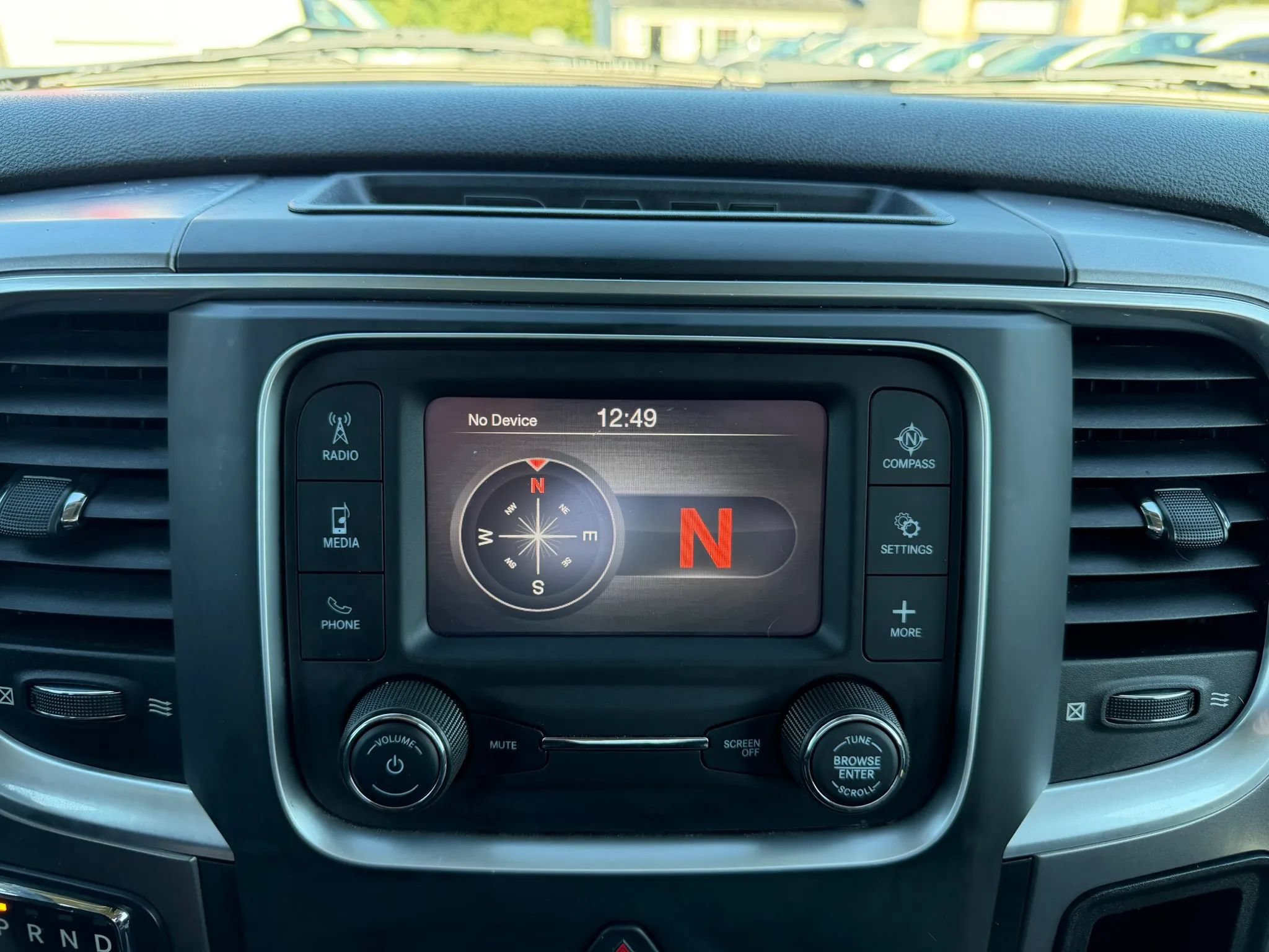 Used 2022 RAM 1500 Classic SLT AWD/4WD image 23