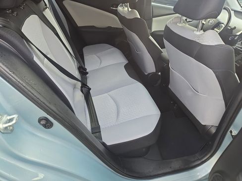 Used 2018 Toyota Prius Three image 24