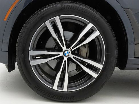Used 2021 BMW X7 xDrive40i w/ M Sport Package AWD/4WD image 35