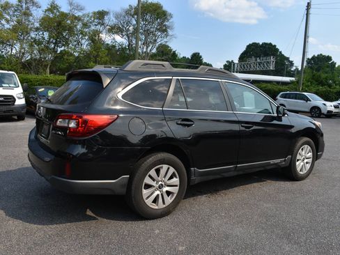 Used 2015 Subaru Outback 2.5i Premium AWD/4WD image 2