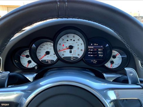 Used 2015 Porsche 911 Targa 4S image 25