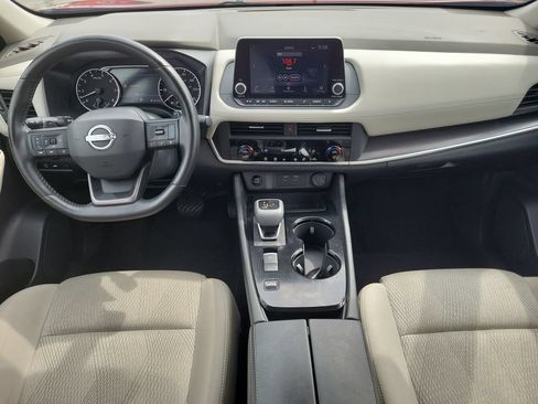 Used 2025 Nissan Rogue SV FWD image 7