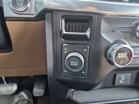 Used 2021 Ford F150 Lariat image 31