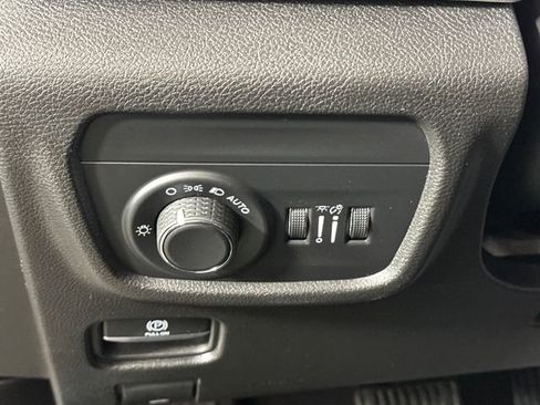 Used 2022 Jeep Grand Cherokee L Laredo w/ Luxury Tech Group I image 19