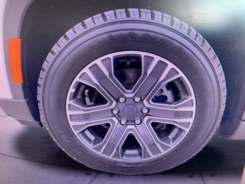 Used 2022 Jeep Wagoneer Series III image 17