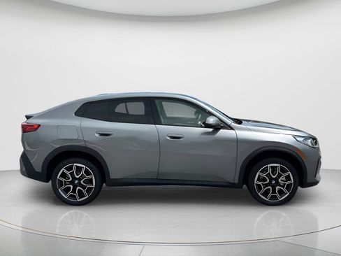 New 2026 BMW X2 xDrive28i w/ Technology Package AWD/4WD image 4
