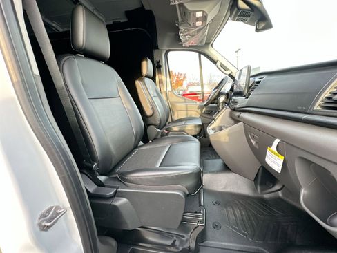 New 2026 Ford Transit 250 148 Medium Roof w/ Load Area Protection Package image 37