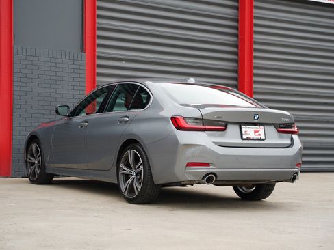 Used 2024 BMW 330i xDrive Sedan w/ Convenience Package image 4