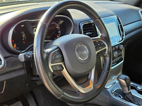 Used 2021 Jeep Grand Cherokee Laredo X RWD image 24