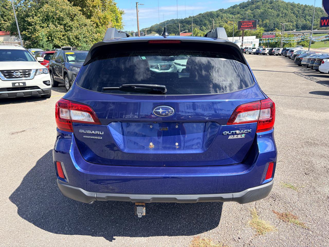 Used 2016 Subaru Outback 2.5i Premium AWD/4WD image 5
