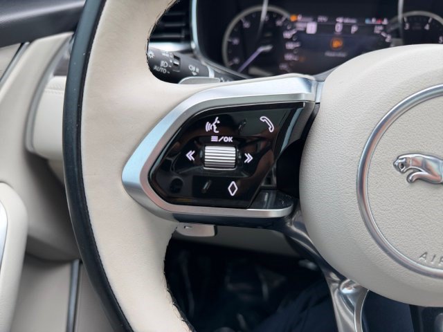 Used 2023 Jaguar F-PACE S AWD/4WD image 22
