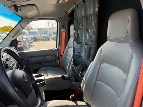 Used 2018 Ford E-450 and Econoline 450 Super Duty w/ Power Windows & Locks Group image 11