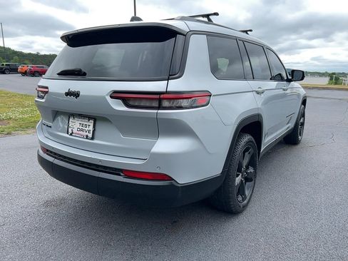 Used 2021 Jeep Grand Cherokee L Laredo AWD/4WD image 5