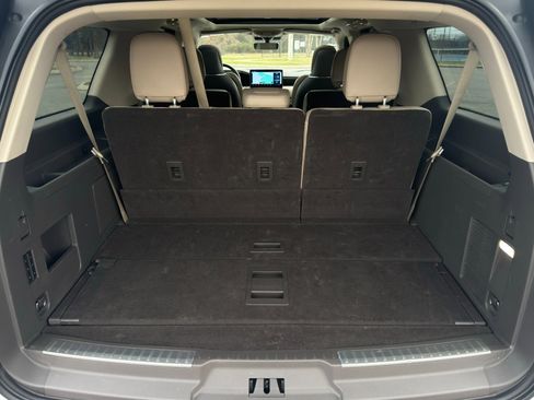 Used 2024 Lincoln Navigator L Reserve image 36