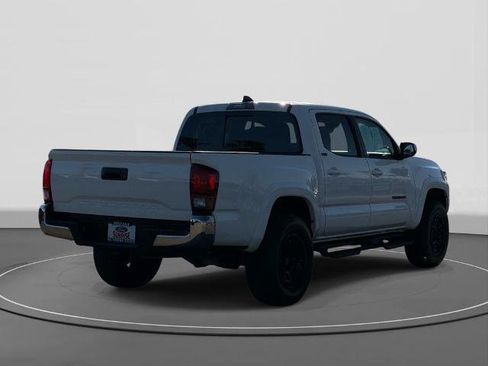 Used 2023 Toyota Tacoma SR5 AWD/4WD image 5