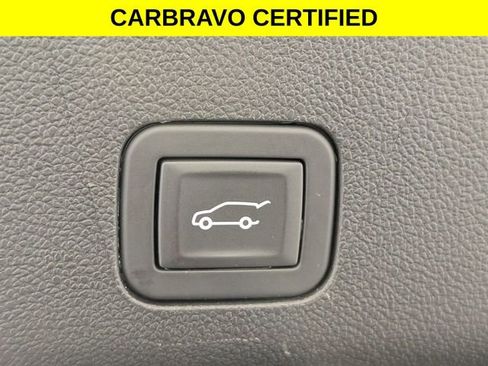 Certified 2025 GMC Yukon Denali AWD/4WD image 30