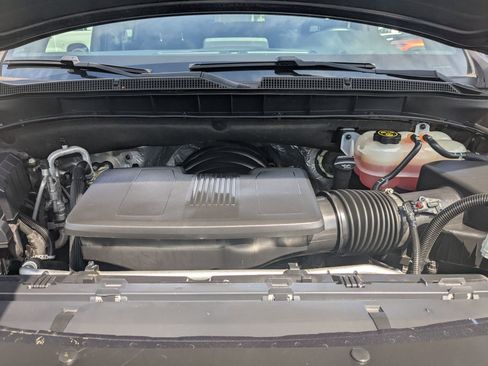 Used 2022 Chevrolet Suburban Z71 image 33