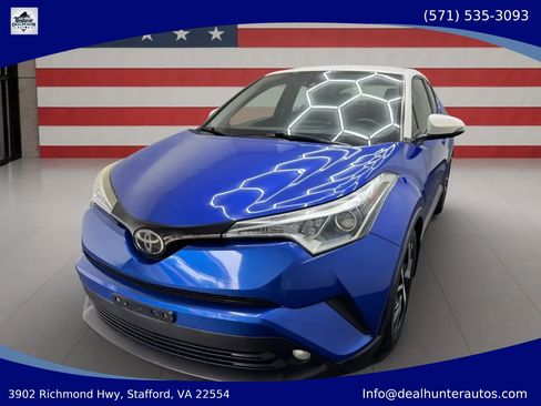 Used 2018 Toyota C-HR XLE FWD image 1