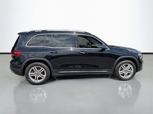 Used 2021 Mercedes-Benz GLB 250 4MATIC image 4