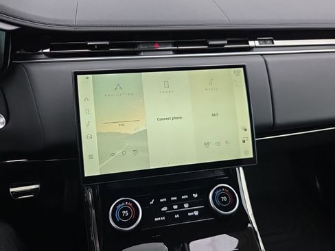 Used 2023 Land Rover Range Rover Sport SE Dynamic image 25