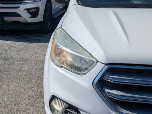 Used 2017 Ford Escape SE image 8