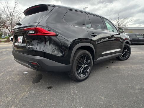 Used 2024 Toyota Grand Highlander AWD image 17
