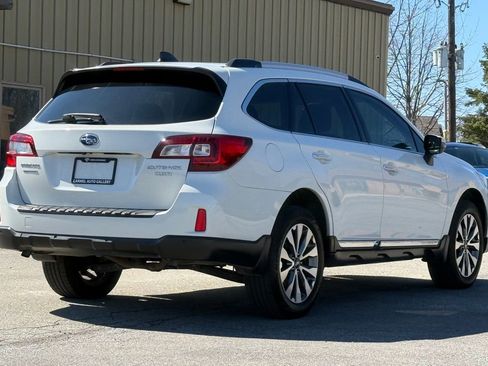 Used 2017 Subaru Outback 3.6R Touring w/ Popular Package #5A image 5
