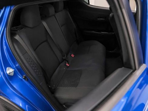 Used 2020 Toyota C-HR LE image 33