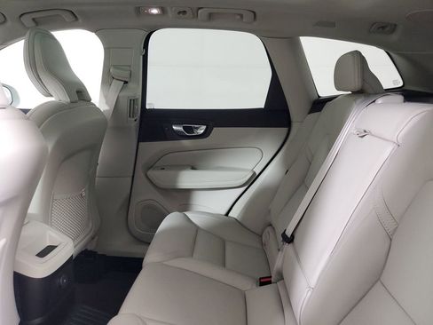 Used 2022 Volvo XC60 T8 Inscription w/ Advanced Package AWD/4WD image 12