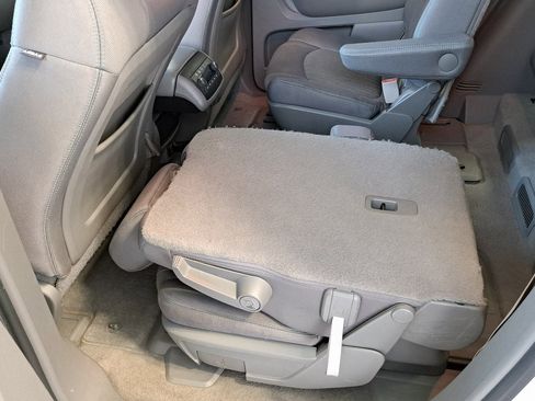 Used 2016 Chevrolet Traverse LT image 28