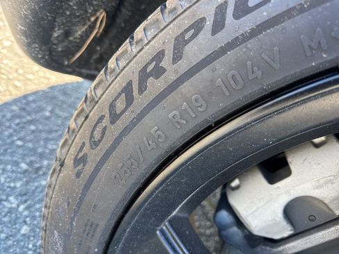 Used 2026 Tesla Model Y Long Range image 34